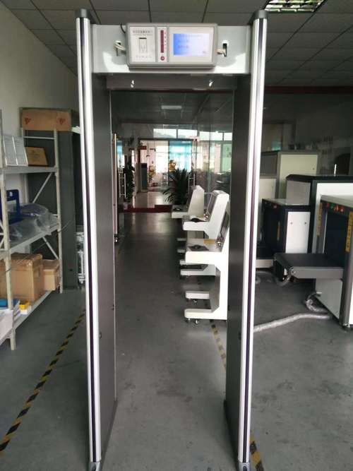 看不见的防线 安检门与金属探测器如何重塑公共安全